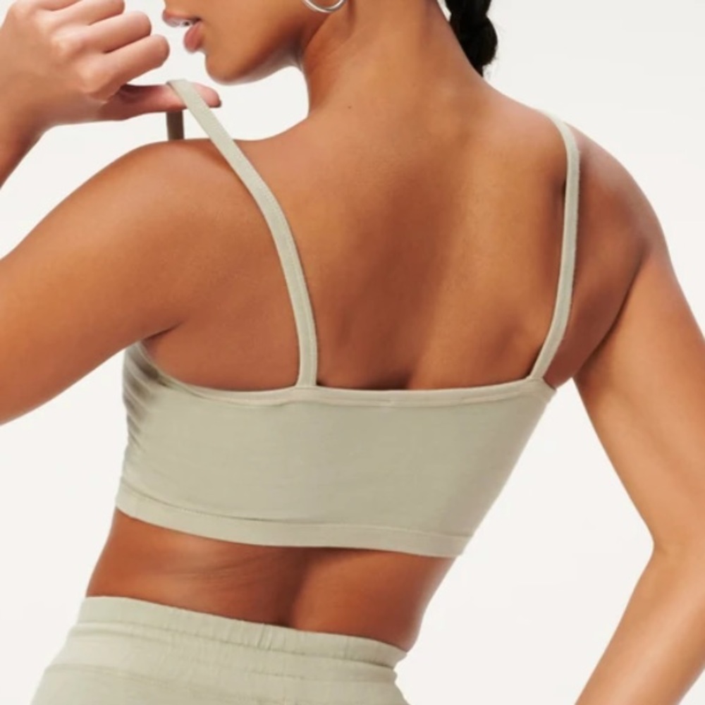 NWT Good American Essential Strappy Crop Tank - Agave - Picture 7 of 8